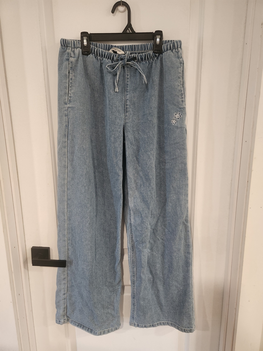 Vanilla Star Light Blue Wide-Leg Denim Jeans with Drawstring